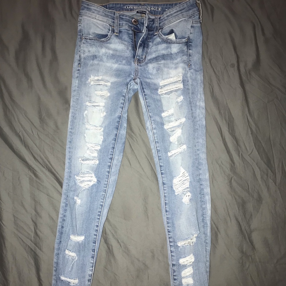•american eagle ripped jeggings